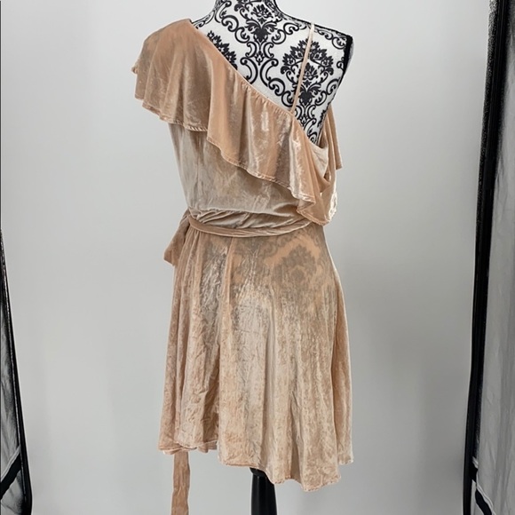 WAYF Cold-Shoulder Velvet Wrap Dress pink ties - Picture 10 of 15